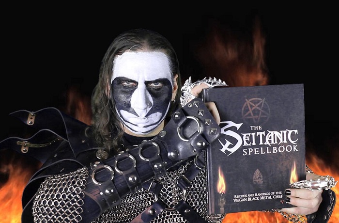 Vegan Black Metal Chef: disponibile il ricettario ‘The Seitanic Spellbook’!