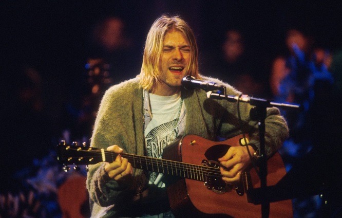 NIRVANA: la chitarra acustica di KURT COBAIN andrà all’asta