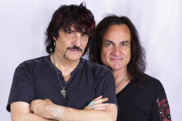VINNY e CARMINE APPICE: ‘Monsters And Heroes’, il video tributo a Ronnie James Dio