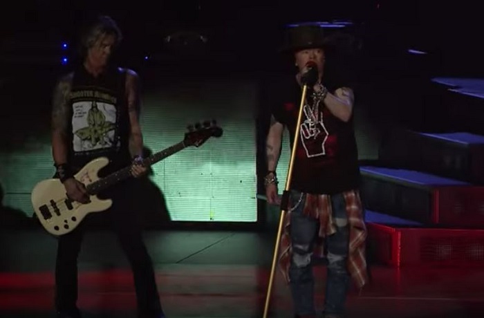 GUNS N’ ROSES: il video dalla performance all’InTrust Bank Arena in Kansas