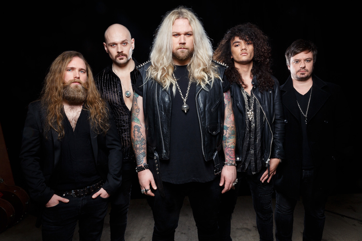 INGLORIOUS: il video di “She Won’t Let You Go”
