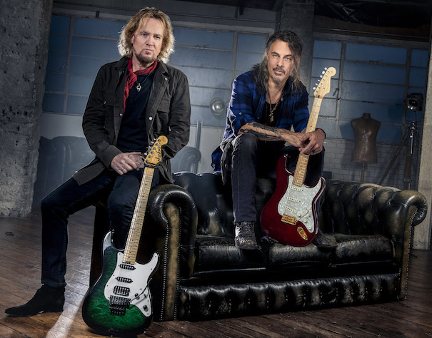 Adrian Smith (IRON MAIDEN) e Richie Kotzen: ascolta la nuova ‘Taking My Chances’
