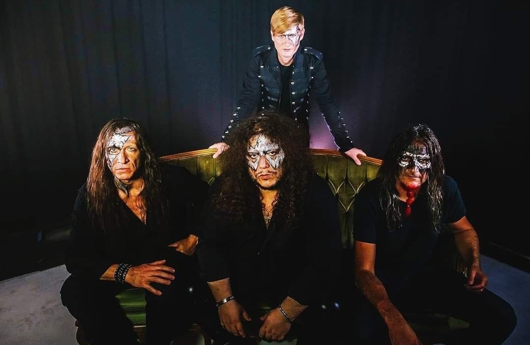 IRON MASK: Oliver Hartmann ospite sul pezzo “Revolution Rise” ecco il lyric video