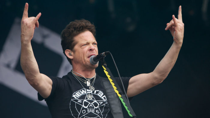 L’ex METALLICA Jason Newsted: “Gli altri mi sfottevano perché dedicavo tempo ai fan”