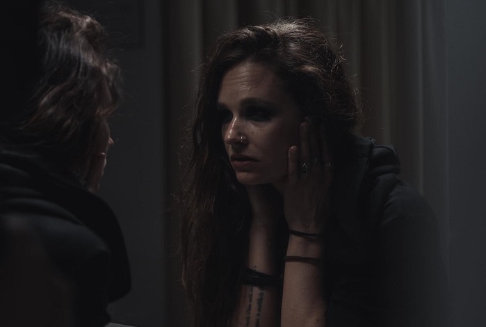 AURA DAVIS: fuori il video del nuovo singolo ‘Wake Up Again’