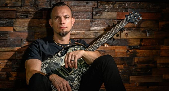 MARK TREMONTI pubblicherà il nuovo disco solista ‘Marching In Time’ a settembre